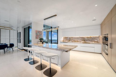 Condo in Miami Beach, Florida, 4 bedrooms  № 1973028 - photo 5