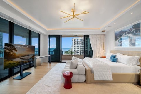 Condo in Miami Beach, Florida, 4 bedrooms  № 1973028 - photo 15