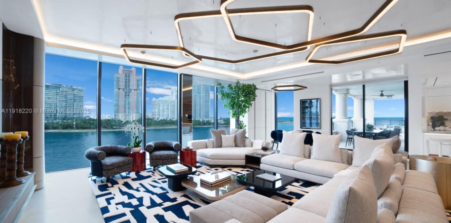 Condo in Miami Beach, Florida, 4 bedrooms  № 1973028