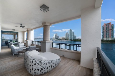 Condo in Miami Beach, Florida, 4 bedrooms  № 1973028 - photo 14