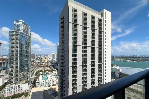 Condominio en alquiler en Miami, Florida, 1 dormitorio, 68.75 m2 № 2012193 - foto 23