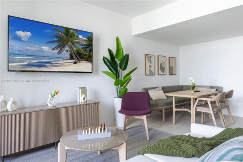 Condominio en alquiler en Miami, Florida, 1 dormitorio, 68.75 m2 № 2012193 - foto 4