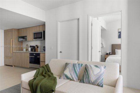 Condominio en alquiler en Miami, Florida, 1 dormitorio, 68.75 m2 № 2012193 - foto 6