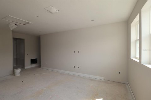 House in Apopka, Florida 5 bedrooms, 321.53 sq.m. № 1905928 - photo 5