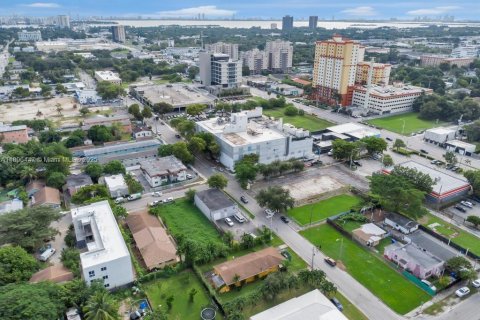 Immobilier commercial à vendre à Miami, Floride № 2014497 - photo 20