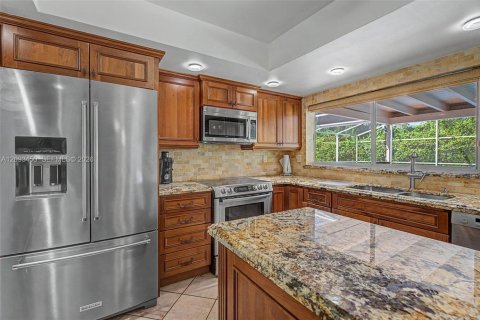 Casa en venta en Miami, Florida, 4 dormitorios, 174.01 m2 № 2382707 - foto 7
