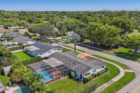 Casa en venta en Miami, Florida, 4 dormitorios, 174.01 m2 № 2382707 - foto 26