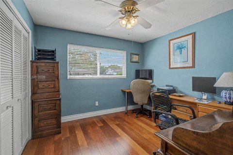 Casa en venta en Miami, Florida, 4 dormitorios, 174.01 m2 № 2382707 - foto 16