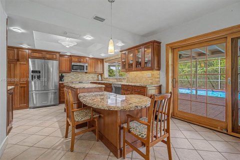 Casa en venta en Miami, Florida, 4 dormitorios, 174.01 m2 № 2382707 - foto 6