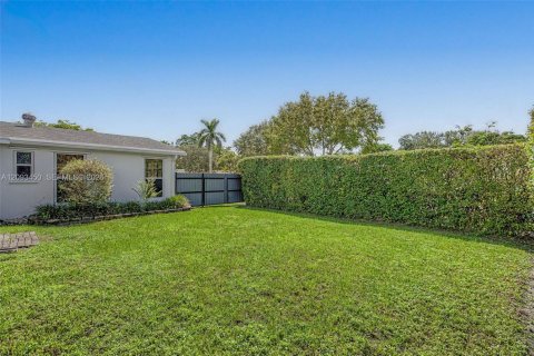 Casa en venta en Miami, Florida, 4 dormitorios, 174.01 m2 № 2382707 - foto 23