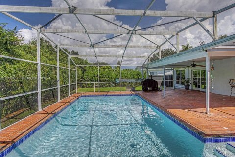 Casa en venta en Miami, Florida, 4 dormitorios, 174.01 m2 № 2382707 - foto 19