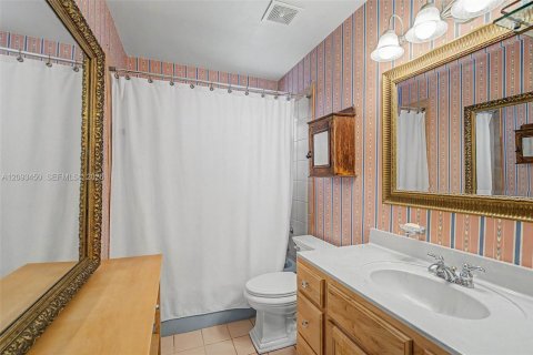 Casa en venta en Miami, Florida, 4 dormitorios, 174.01 m2 № 2382707 - foto 17