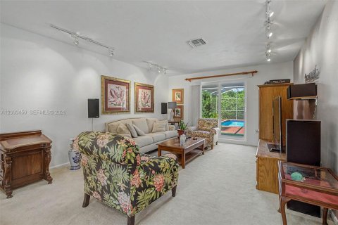 Casa en venta en Miami, Florida, 4 dormitorios, 174.01 m2 № 2382707 - foto 4