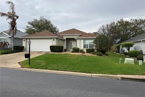 Casa en Summerfield, Florida 3 dormitorios, 159.79 m2 № 2141408