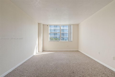 Купить кондоминиум в Авентура, Флорида 1 спальня, 99.03м2, № 1992968 - фото 15