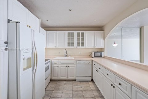 Купить кондоминиум в Авентура, Флорида 1 спальня, 99.03м2, № 1992968 - фото 6