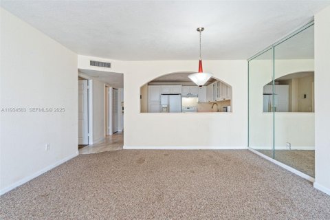 Купить кондоминиум в Авентура, Флорида 1 спальня, 99.03м2, № 1992968 - фото 9