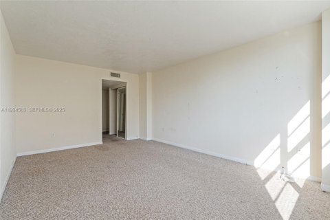 Купить кондоминиум в Авентура, Флорида 1 спальня, 99.03м2, № 1992968 - фото 17