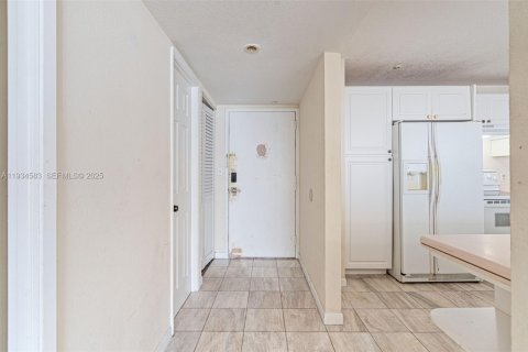 Купить кондоминиум в Авентура, Флорида 1 спальня, 99.03м2, № 1992968 - фото 4