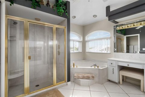 House in Port Charlotte, Florida 7 bedrooms, 526.94 sq.m. № 1721578 - photo 23