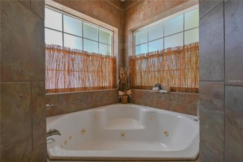 Villa ou maison à louer à Saint Petersburg, Floride: 4 chambres, 271 m2 № 1843799 - photo 15