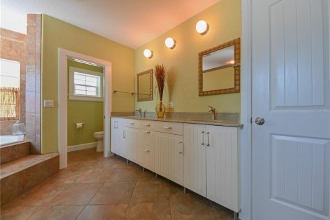 Villa ou maison à louer à Saint Petersburg, Floride: 4 chambres, 271 m2 № 1843799 - photo 14