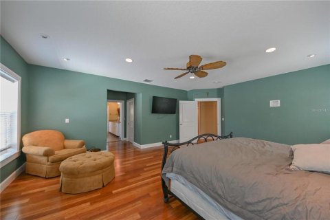 Villa ou maison à louer à Saint Petersburg, Floride: 4 chambres, 271 m2 № 1843799 - photo 9