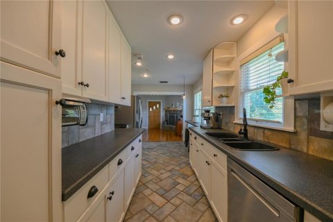 Villa ou maison à louer à Saint Petersburg, Floride: 4 chambres, 271 m2 № 1843799 - photo 4