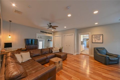 Villa ou maison à louer à Saint Petersburg, Floride: 4 chambres, 271 m2 № 1843799 - photo 29