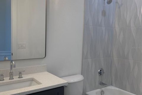 Touwnhouse à vendre à Saint Petersburg, Floride: 3 chambres, 203.18 m2 № 2137288 - photo 8