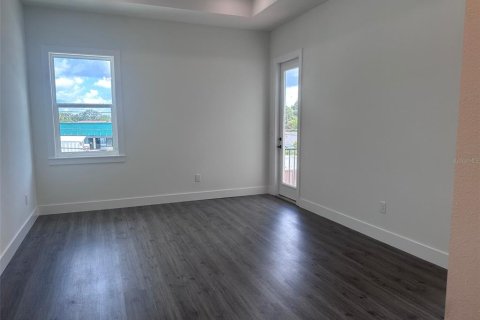 Touwnhouse à vendre à Saint Petersburg, Floride: 3 chambres, 203.18 m2 № 2137288 - photo 4