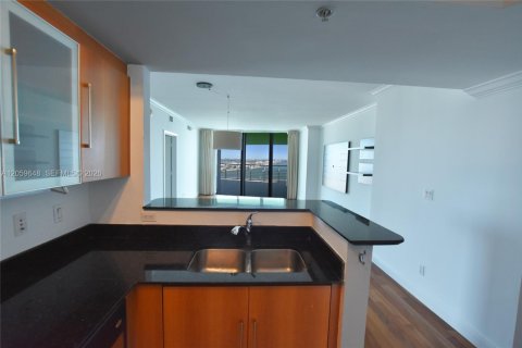 Copropriété à louer à Miami, Floride: 3 chambres, 131.55 m2 № 2158070 - photo 7