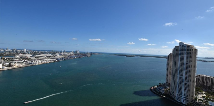 Condo à Miami, Floride, 3 chambres № 2158070
