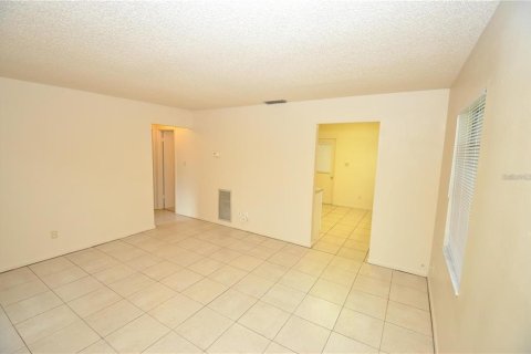 Appartement à louer à Lakeland, Floride: 2 chambres, 77.57 m2 № 2321314 - photo 3