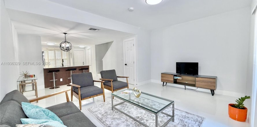 Таунхаус в Помпано-Бич, Флорида 2 спальни, 94.57м2 № 1994858