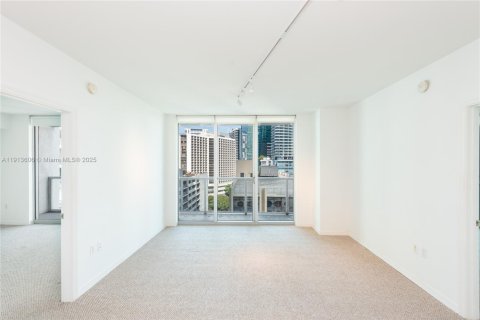 Condo in Miami, Florida, 2 bedrooms  № 2053030 - photo 21