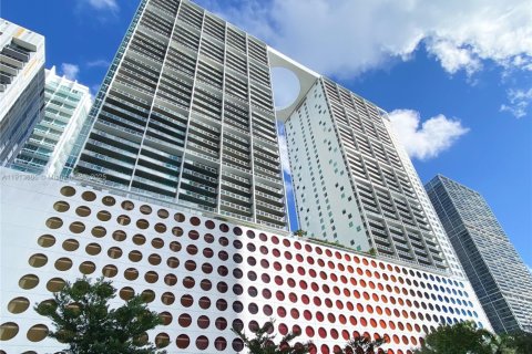 Condo in Miami, Florida, 2 bedrooms  № 2053030