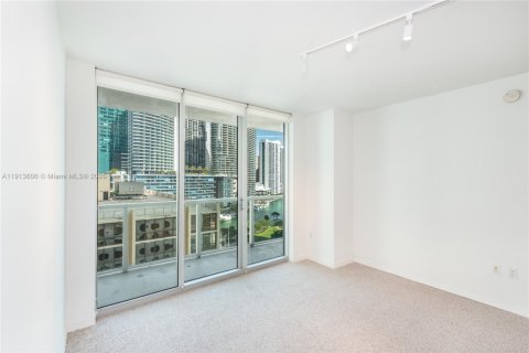 Condo in Miami, Florida, 2 bedrooms  № 2053030 - photo 13