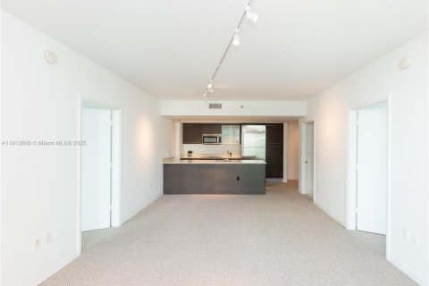 Condo in Miami, Florida, 2 bedrooms  № 2053030 - photo 20