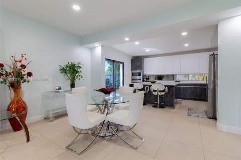 Casa en venta en West Palm Beach, Florida, 3 dormitorios, 98.1 m2 № 1946313 - foto 5