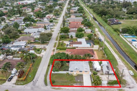 Casa en venta en West Palm Beach, Florida, 3 dormitorios, 98.1 m2 № 1946313 - foto 22