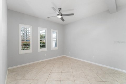 House in Clermont, Florida 5 bedrooms, 258.08 sq.m. № 1833051 - photo 21