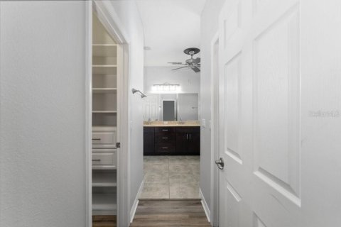 House in Clermont, Florida 5 bedrooms, 258.08 sq.m. № 1833051 - photo 28