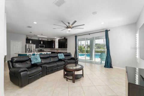 House in Clermont, Florida 5 bedrooms, 258.08 sq.m. № 1833051 - photo 8