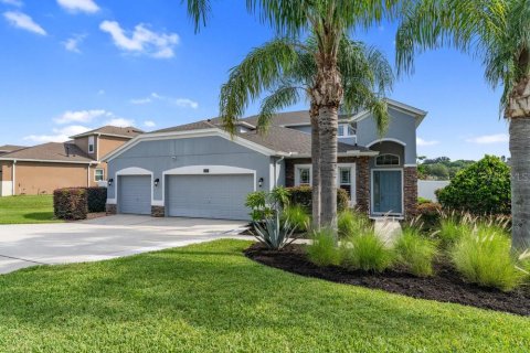 House in Clermont, Florida 5 bedrooms, 258.08 sq.m. № 1833051 - photo 2