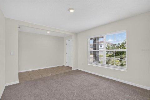 House in Wimauma, Florida 5 bedrooms, 248.42 sq.m. № 2317447 - photo 6