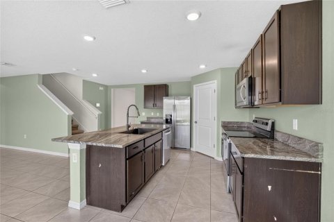 House in Wimauma, Florida 5 bedrooms, 248.42 sq.m. № 2317447 - photo 10