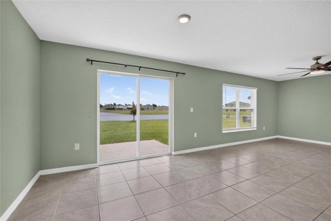 House in Wimauma, Florida 5 bedrooms, 248.42 sq.m. № 2317447 - photo 17