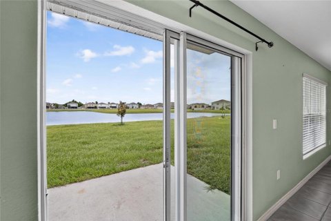 House in Wimauma, Florida 5 bedrooms, 248.42 sq.m. № 2317447 - photo 16