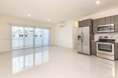 Apartamento en Homestead, Florida 2 dormitorios, 109.25 m2 № 2076865